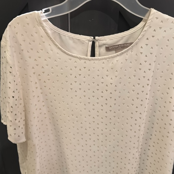 Banana Republic White Blouse - Picture 2 of 4